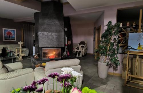 Evires Bed & Breakfast | Domaine Les Trois Biches