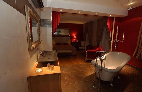 Ay Bed & Breakfast | Elegant Domaine Sacret Champagne: Guest Rated 9.8/10
