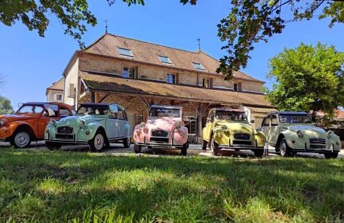 Saint-Loup-Geanges House | Pet-Friendly Gîte "Le Petit Loup" near Beaune – Rated 9.5
