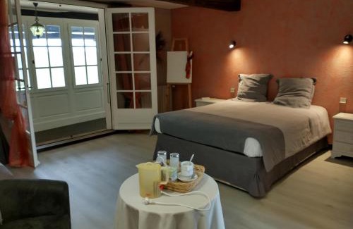 Aignan Bed & Breakfast | Charming Domaine Sainte Barthe with Pool & Ocean Views