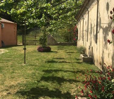 Sardan House | Cozy Holiday Homes in Sardan, France - Pet and Child Friendly