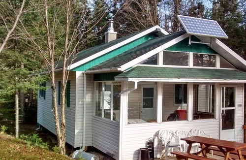 Portneuf Regional County Municipality Ski Chalet | Serene Domaine Sauvage - Lakeside Chalet with Family Perks