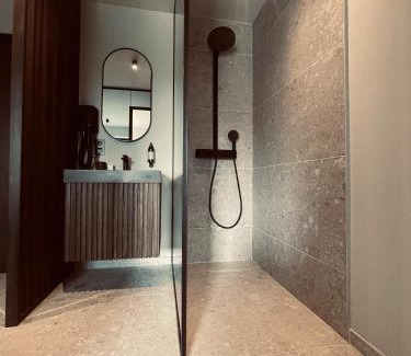 Ohey Hotel | Relax at Domaine Sur Les Sarts with Pool & Hot Tub Access