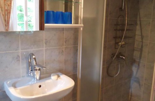 Engravies Bed & Breakfast | Discover Domaine Thomson: Family-Friendly with Pool Access