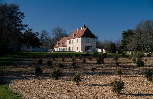 Savignac-les-Eglises House | Oceanfront Getaway at Domaine Truffier du Grand Merlhiot