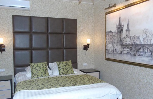 Ukhta Hotel | Guest Rated 10/10 at Domashny Ochag with Breakfast Included