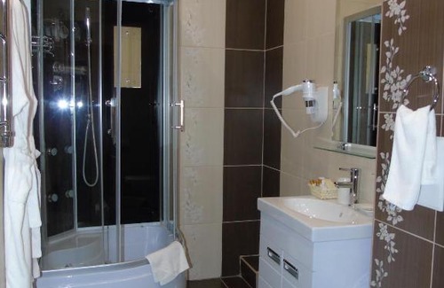 Ukhta Hotel | Guest Rated 10/10 at Domashny Ochag with Breakfast Included