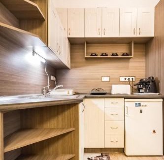 Kelenfold Apartment | Highly Rated Dombóvári Way Apartment with Breakfast Included