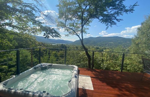 Szentendrei Apartment | Top-Rated Domb ház Visegrád with Relaxing Hot Tub
