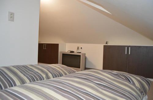 Velke Losiny Apartment | Family-Friendly Retreat at Domeček Losiny - Rated 9/10