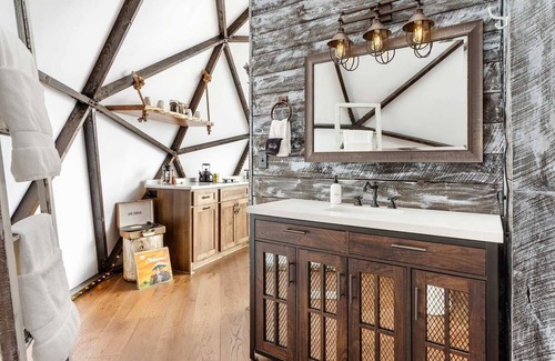 Lupton City Villa | Intimate Dome Retreat with Private Spa & Hot Tub Access