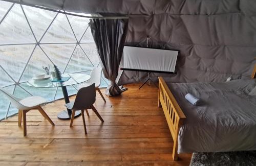 Lincoln Apartment | Cozy Dome Retreat with Hot Tub & Oceanfront Views