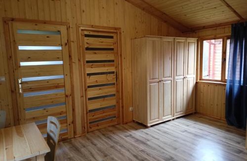 Znin Cabin | Explore Domek 2 w Rancho Żnin: Pet & Child Friendly Stay