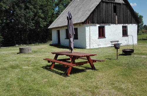 gmina Radziłow Cabin | Cozy Domek Blisko Biebrzy: Pet-Friendly Retreat Awaits