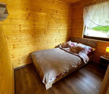 Limanowa House | Discover Domek Bogdanówka: Pet-Friendly Retreat with Breakfast