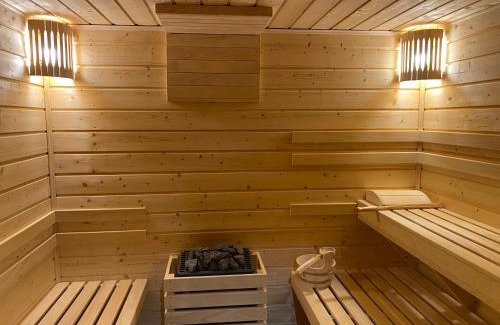 Gizycko Resort | Discover Fuleda Domek: 9.8 Rated with Sauna & Hot Tub