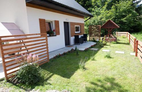 Harbutowice Apartment | Pet-Friendly Retreat at Domek całoroczny Zagroda MłyńSKI
