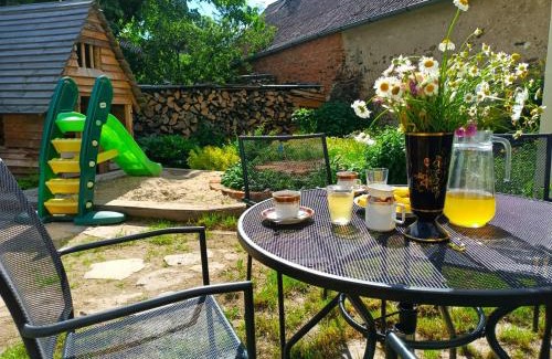 Dirna House | Family-Friendly Penzion Domek with Exceptional 9.5 Rating