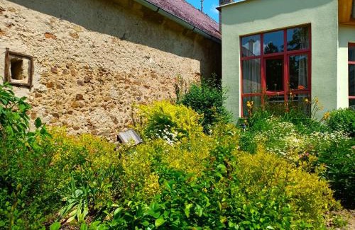 Dirna House | Family-Friendly Penzion Domek with Exceptional 9.5 Rating