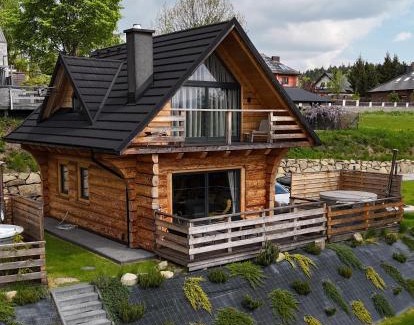 Pcim Ski Chalet | Relaxing Wooden Cabin in the Mountains with Hot Tub
