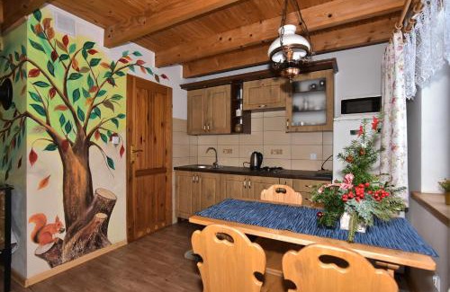 Baligrod House | Discover Domek Jaśka: Top Rated Family-Friendly Retreat