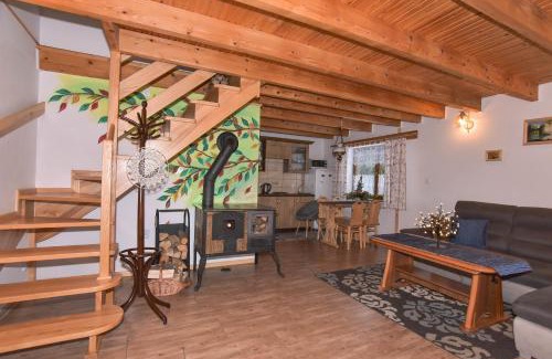 Baligrod House | Discover Domek Jaśka: Top Rated Family-Friendly Retreat