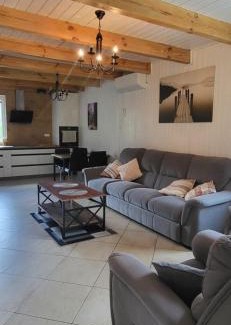 Swietajno House | Pet-Friendly Domek Jerutki Michał with Oceanfront Views