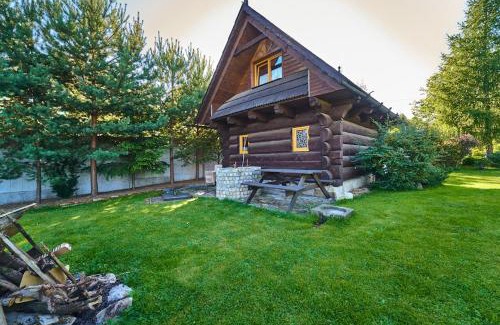 Polanica-Zdroj Cabin | Cozy Marel Apartments in Polanica Zdrój - Family & Pet Friendly