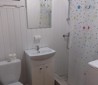 Grodzisk Mazowiecki Other | Cozy Domek N5 with Kitchen & Bath - Perfect for 5 Guests