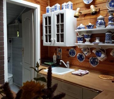 Puck Cabin | Charming Domek Letniskowy na Kaszubach with Cozy Fireplace