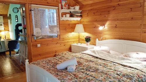 Puck Cabin | Charming Domek Letniskowy na Kaszubach with Cozy Fireplace