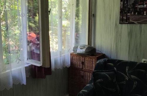 Roznow House | Pet Friendly Retreat at Domek Letniskowy Rożnów-Zapora