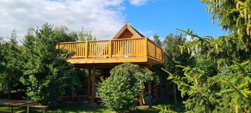 Orzysz House | Idyllic Domek Mazury: Oceanfront Escape at Jezioro Orzysz