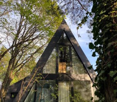 Skorochow House | Pet-Friendly Domek Modern BRDA with Oceanfront Views