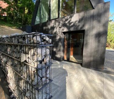 Skorochow House | Pet-Friendly Domek Modern BRDA with Oceanfront Views