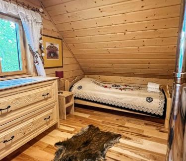 Ujsoy Ski Chalet | Mountain Retreat with Pet-Friendly Amenities - Guest Rated 9.7