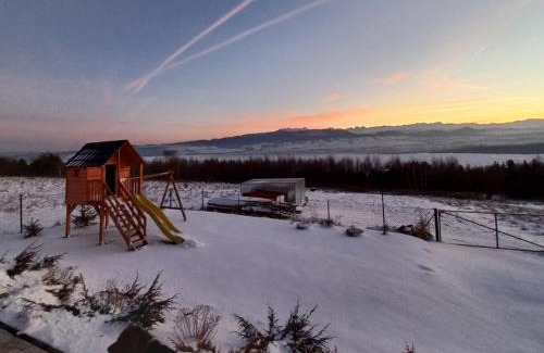Czorsztyn Ski Chalet | Unforgettable Stay at Domek na Hubce with Ocean View & Hot Tub