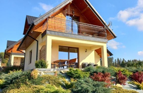Czorsztyn Ski Chalet | Unforgettable Stay at Domek na Hubce with Ocean View & Hot Tub
