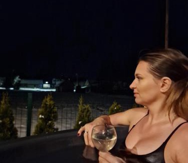 Kaczorki House | Pet-Friendly Getaway at Domek Na Roztoczu with Hot Tub