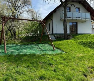 Wisla House | Discover Domek na Skarpie: Family-Friendly & Pet Welcoming