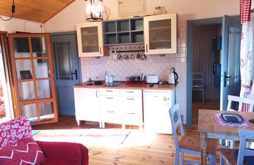 Miłki Cabin | Relaxing Domek na Skraju Wsi with Private Beach Access