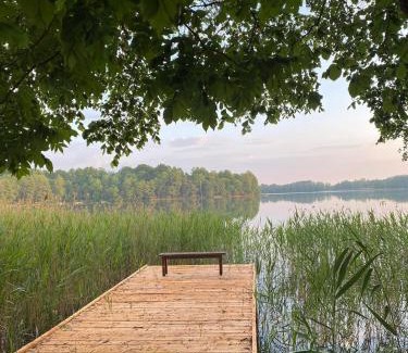 Miłki Cabin | Relaxing Domek na Skraju Wsi with Private Beach Access