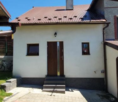 Czorsztyn Apartment | Pet-Friendly Domek Całoroczny u Starców with Pool & Kids' Fun