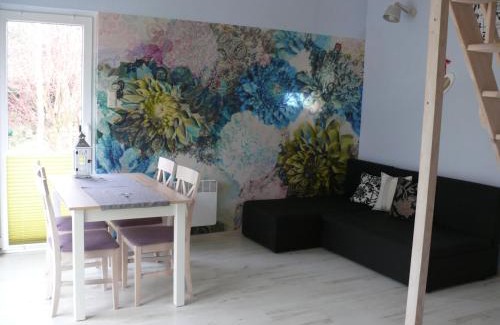 Osieczna Cabin | Unforgettable Stay at Domek nad jeziorem with Ocean View