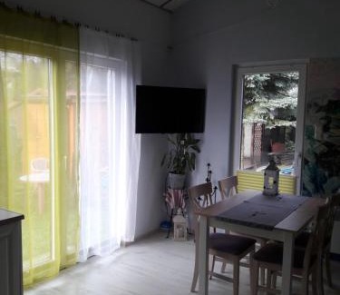 Osieczna Cabin | Unforgettable Stay at Domek nad jeziorem with Ocean View