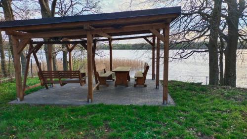 Gniewino Ski Chalet | Pet-Friendly Domek nad jeziorem - 10/10 Guest Satisfaction