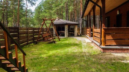 Susiec House | Idyllic Domek Nad Wodą: Family-Friendly Retreat Rated 9.4