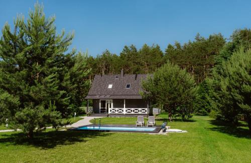 Branszczyk Villa | Destiny Awaits at Domek Nalesie: Oceanfront Bliss