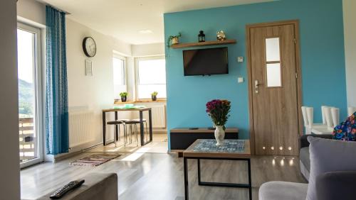 Limanowa Cabin | Outstanding Domek POD GOLCOWEM: Family-Friendly Retreat