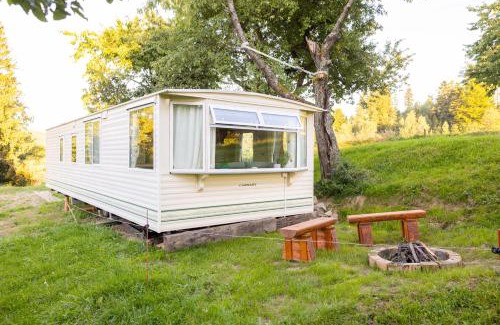 Hostalkova Cabin | Domek pod jabloní